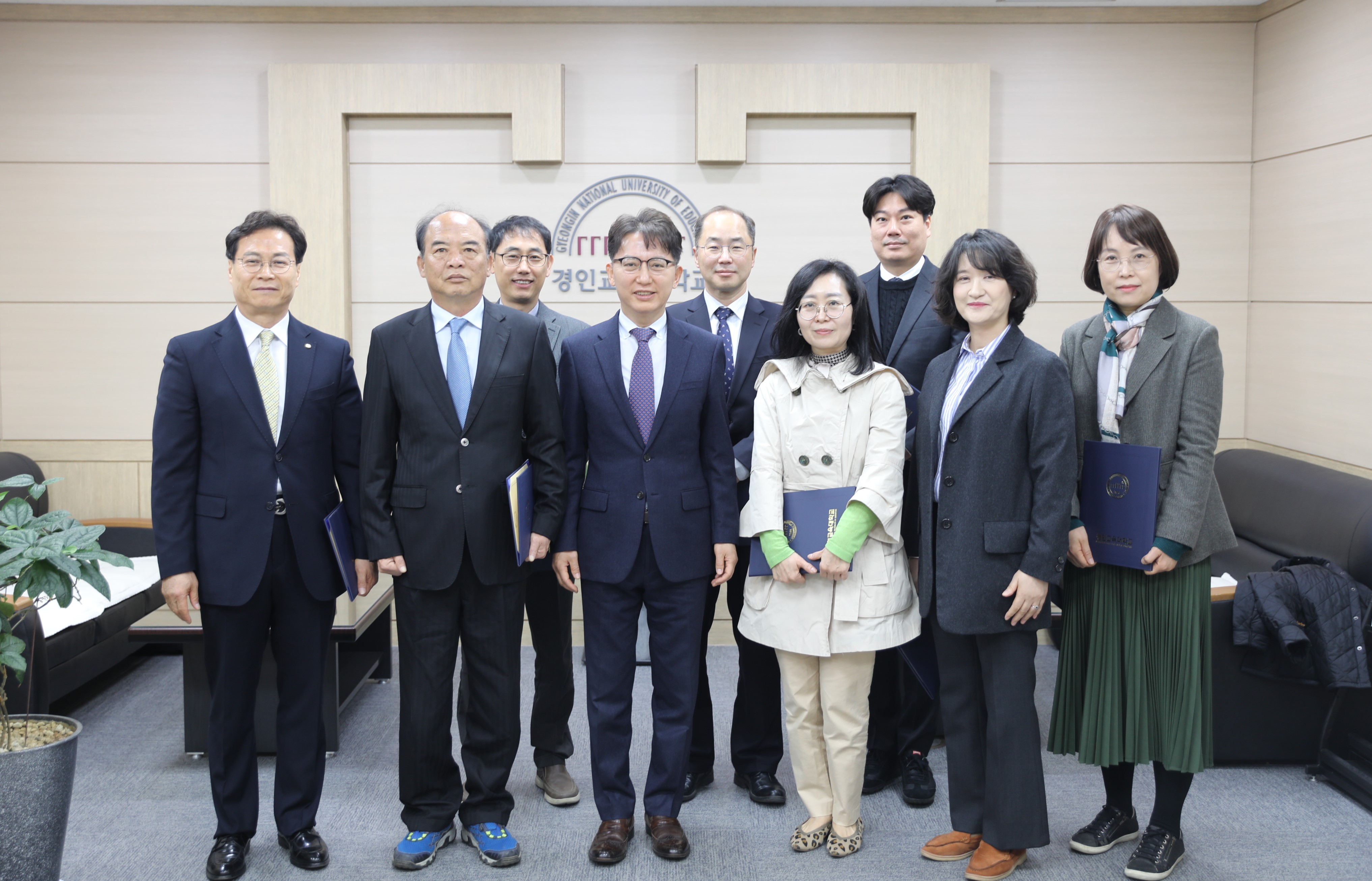 개교 77주년 기념 교직원 장기근속상 수여식 개최